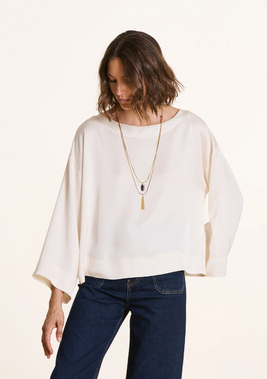Blouse blanc cassé , ample en satin manches longues