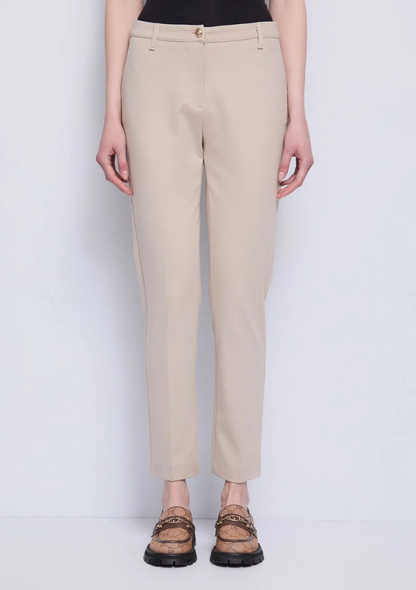 Pantalon femme avec pli repassé