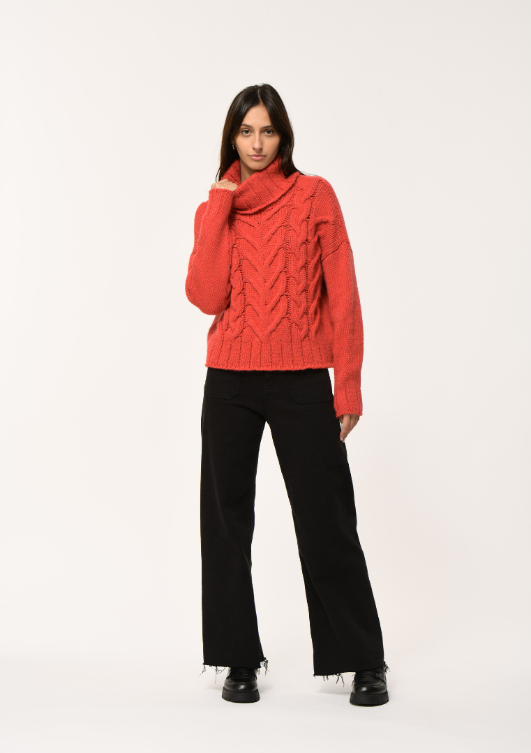 Pull torsadé EREBE col roulé cru et rouge 