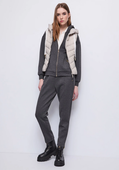 Gilet matelassé en nylon avec capuche pour femme