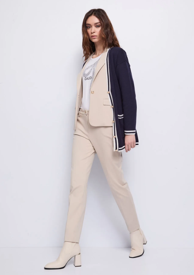 Pantalon femme avec pli repassé