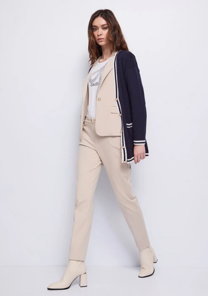 Pantalon femme avec pli repassé